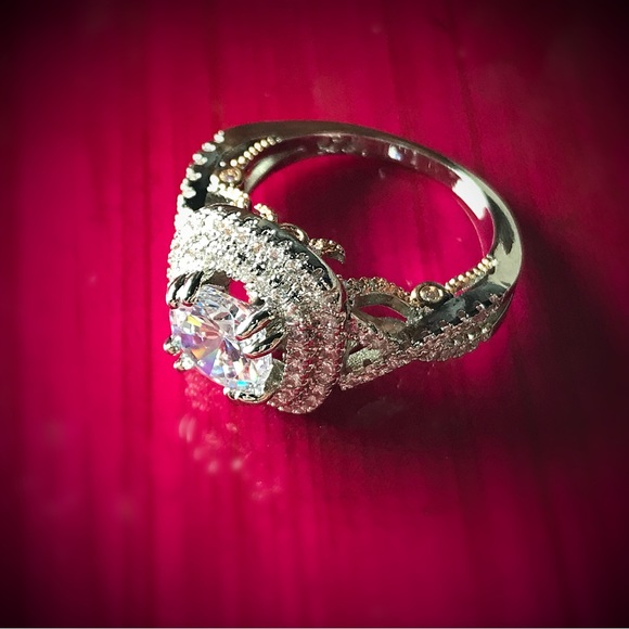 Beautiful Simulated Diamond Statement Ring - Picture 3 of 3